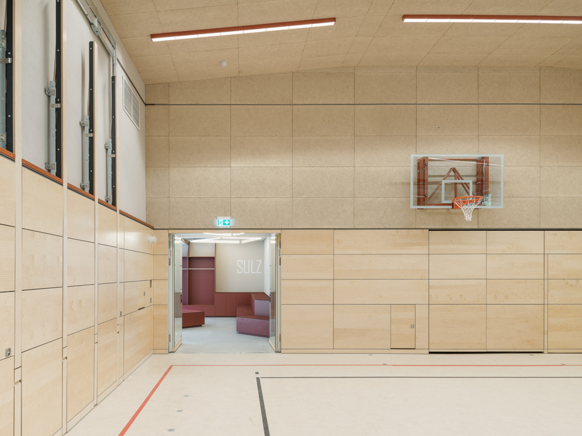 Gemeindehalle Wildberg-Sulz am Eck, Ansicht von innen mit Blick auf das Foyer