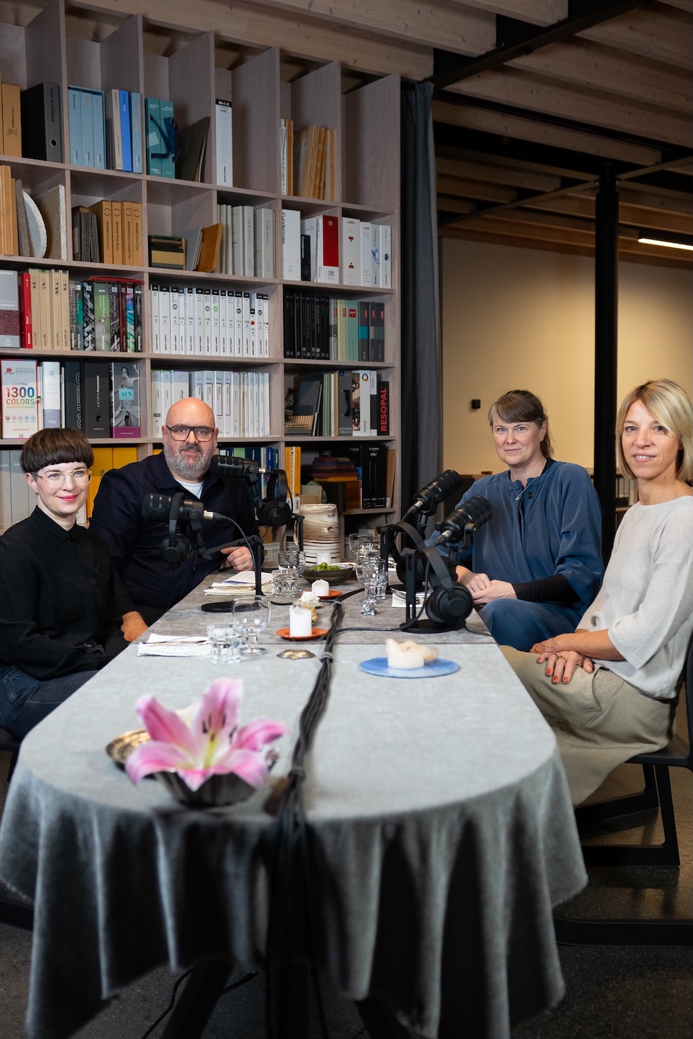 Die Runde des Podcast-Specials: Gabriela Hauser, Ruben Hauser, Wiebke Ahues, Nathalie Bepler-Dziobek