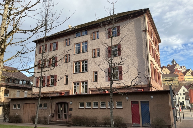 Musikschule Bestand: Die Fassade