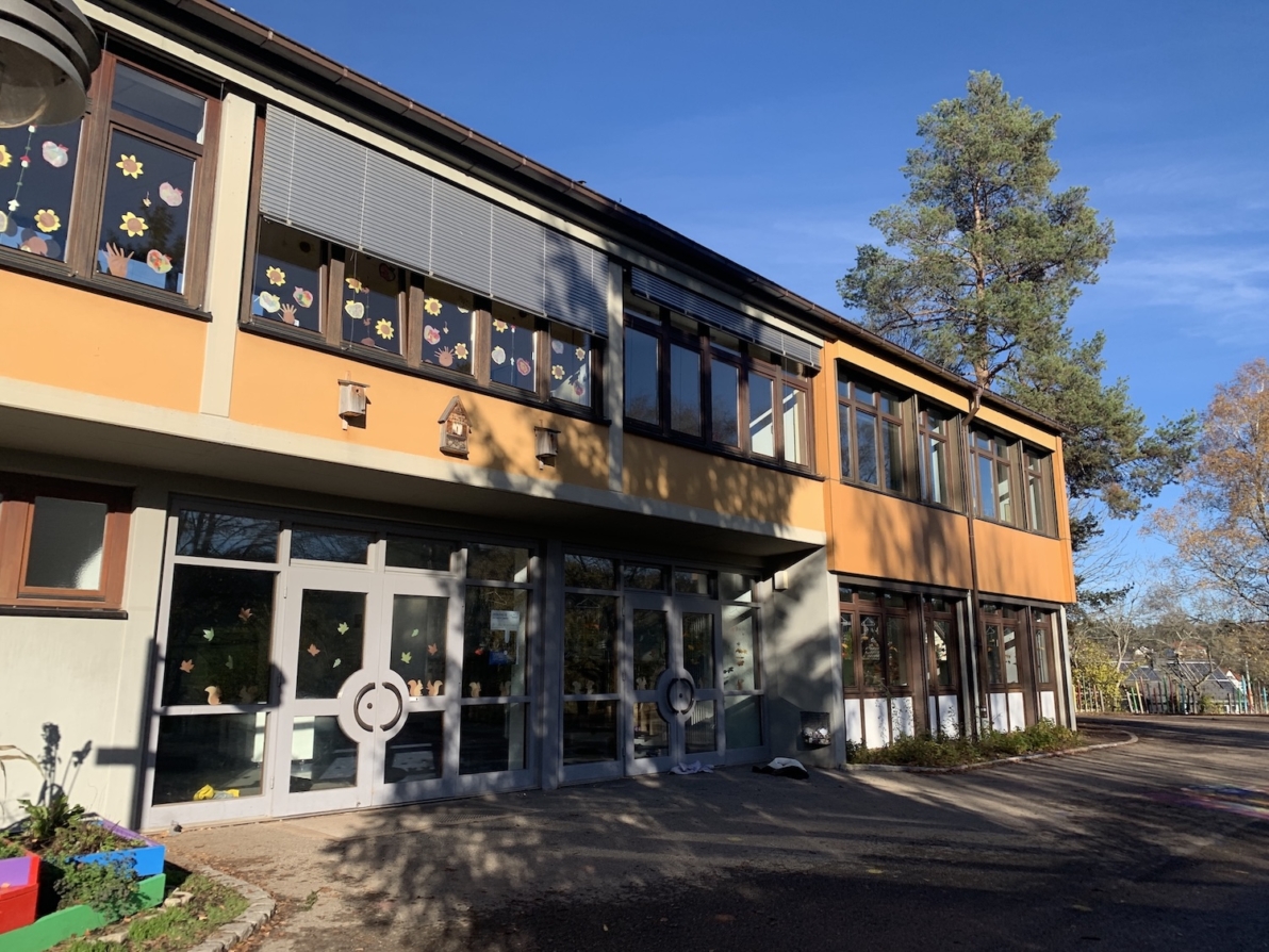 Roggenbachschule Unterkirnach Bestandsfoto